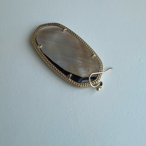 Kendra Scott Danielle Mother of Pearl and Gold Single Earring - Picture 3 of 3